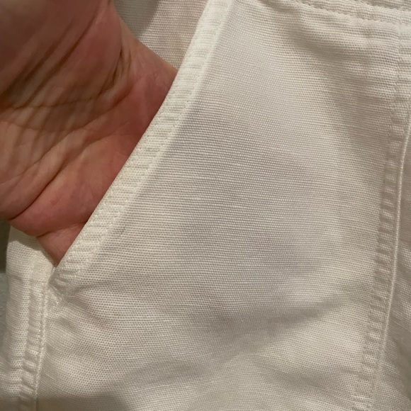 Liz Claiborne Lizwear White Linen blend shorts Size 12 - Picture 2 of 6